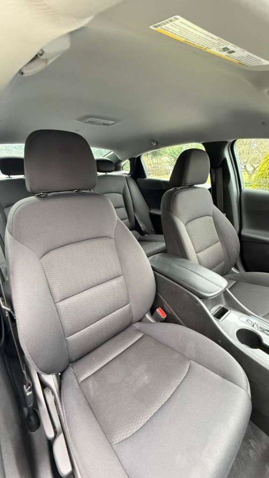 Used 2023 Chevrolet Malibu LT FWD image 11