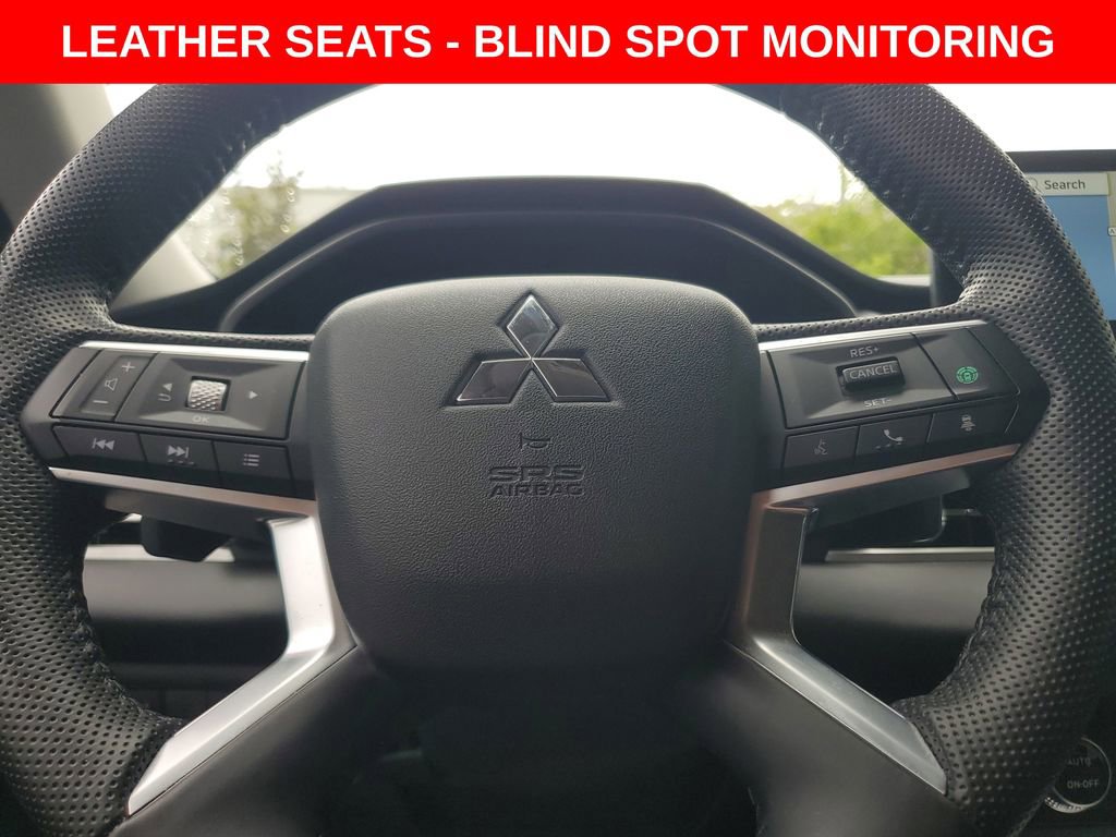 Used 2023 Mitsubishi Outlander SEL image 24