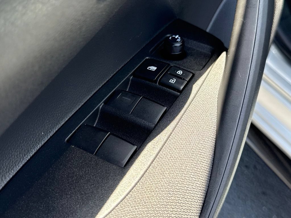 Certified 2026 Toyota Corolla SE w/ SE Package FWD image 18