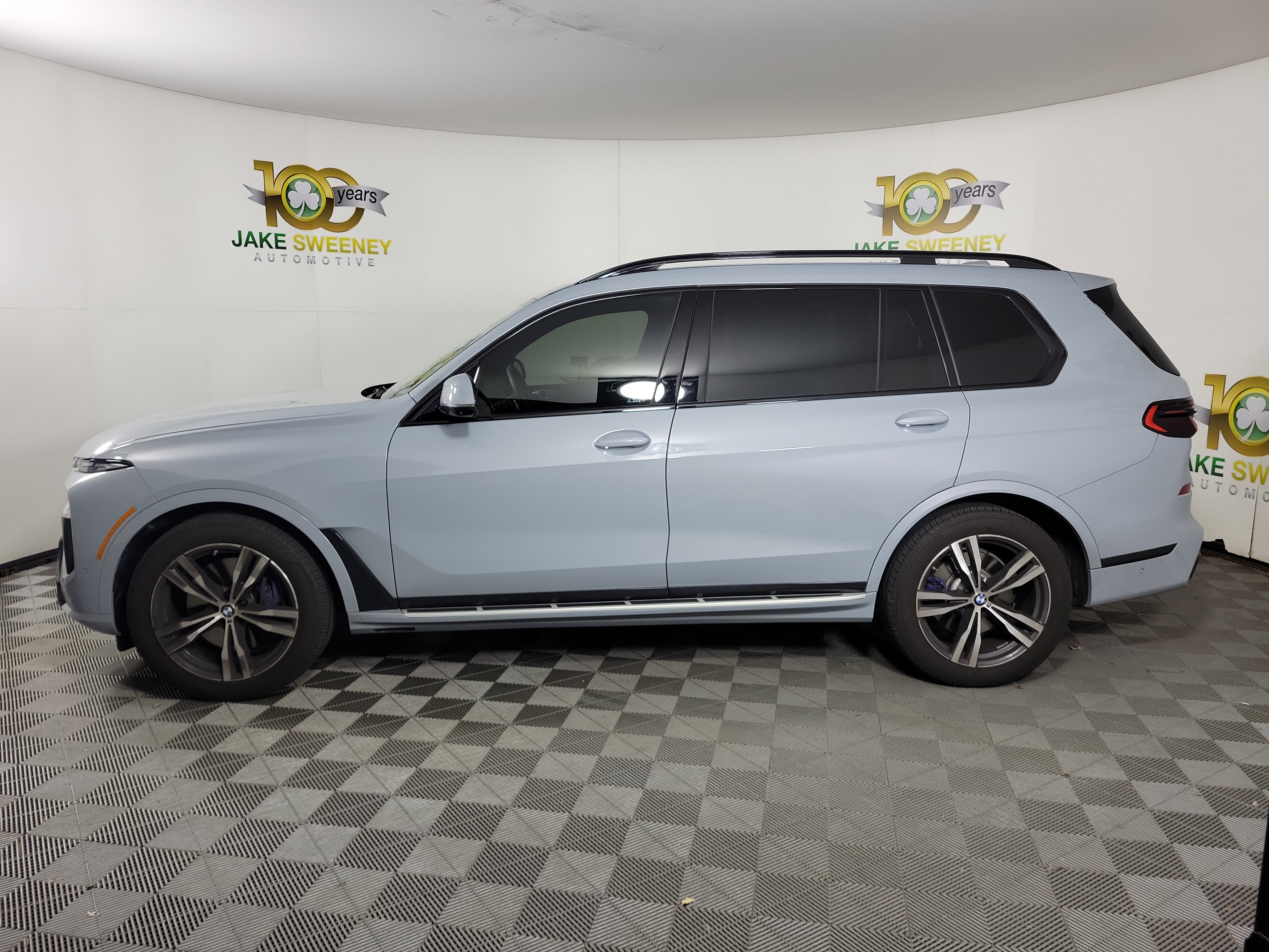 Used 2025 BMW X7 xDrive40i image 2