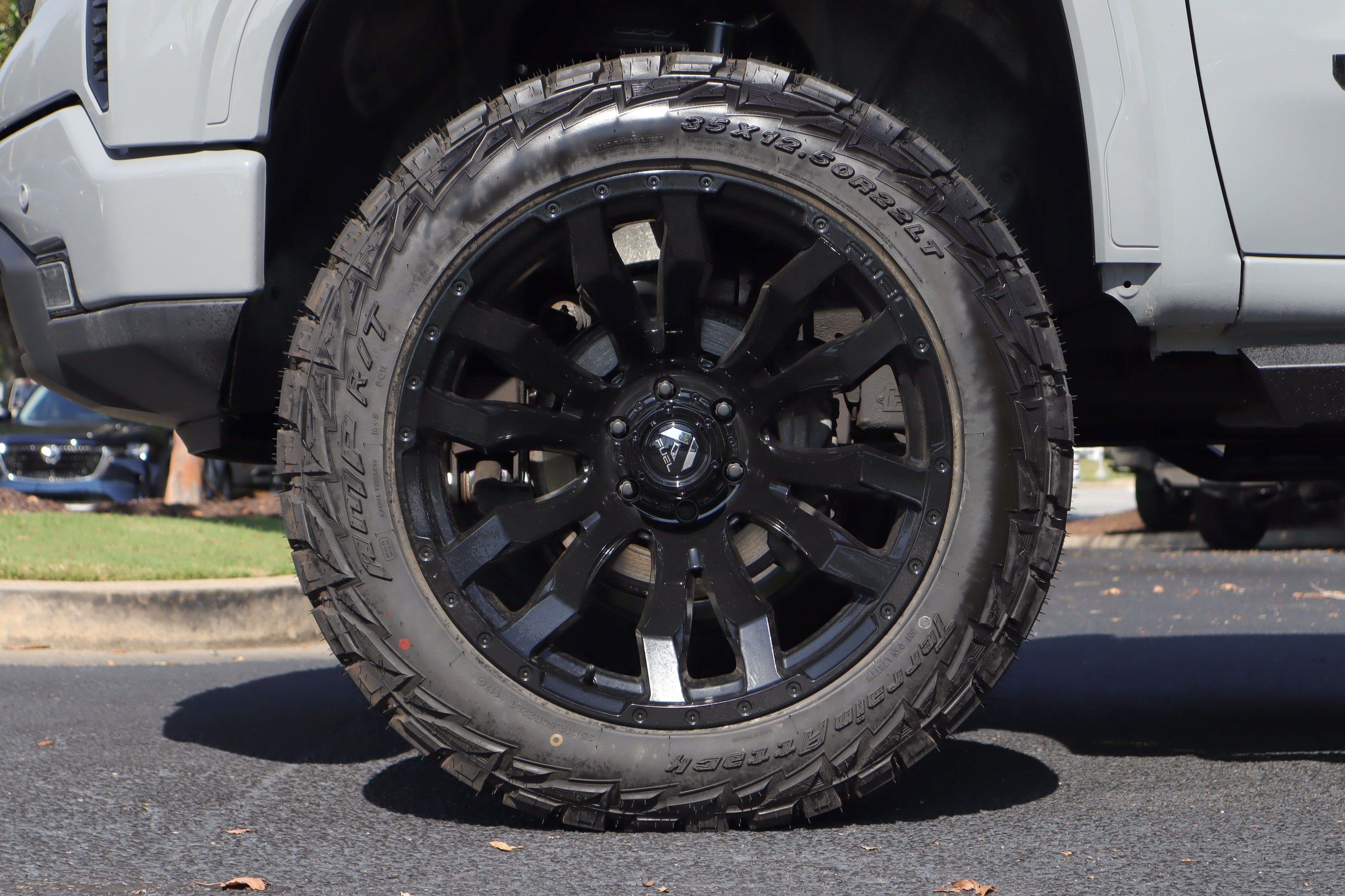 Used 2024 GMC Sierra 1500 Elevation w/ Elevation Premium Package AWD/4WD image 6