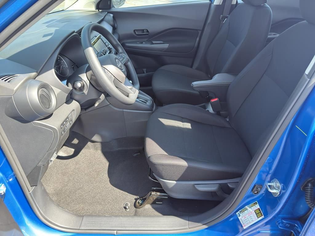 New 2025 Nissan Kicks S image 15