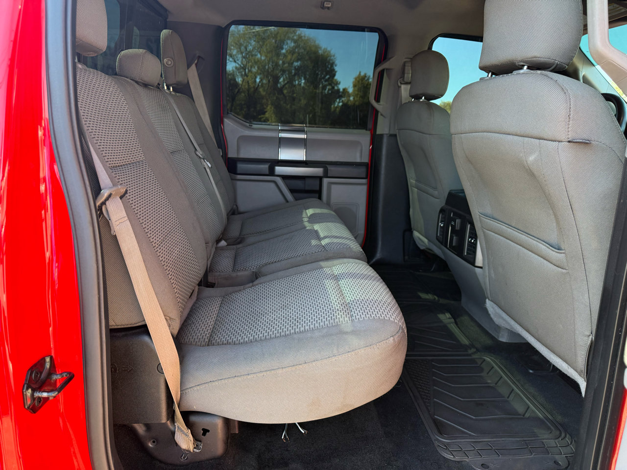 Used 2017 Ford F350 XLT w/ XLT Premium Package image 22