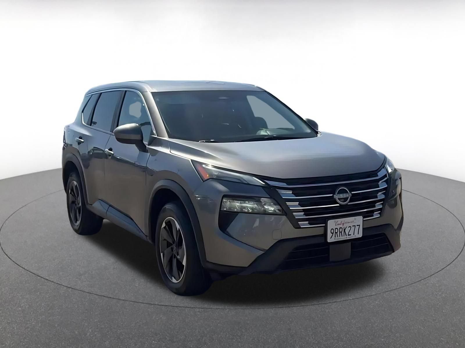Used 2025 Nissan Rogue SV AWD/4WD image 2