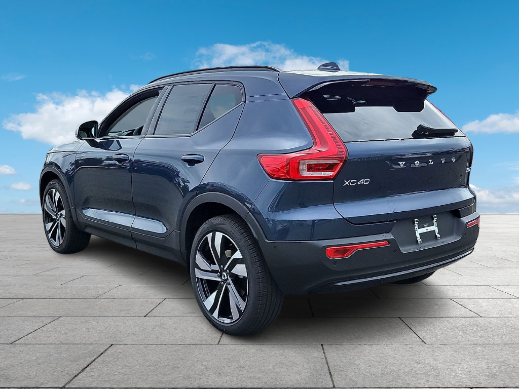 New 2026 Volvo XC40 B5 Ultra w/ Protection Package Premier AWD/4WD image 5