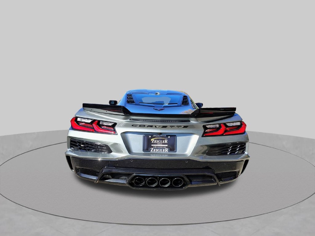 Used 2024 Chevrolet Corvette Z06 RWD image 8