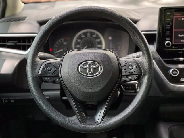Used 2022 Toyota Corolla LE FWD image 30