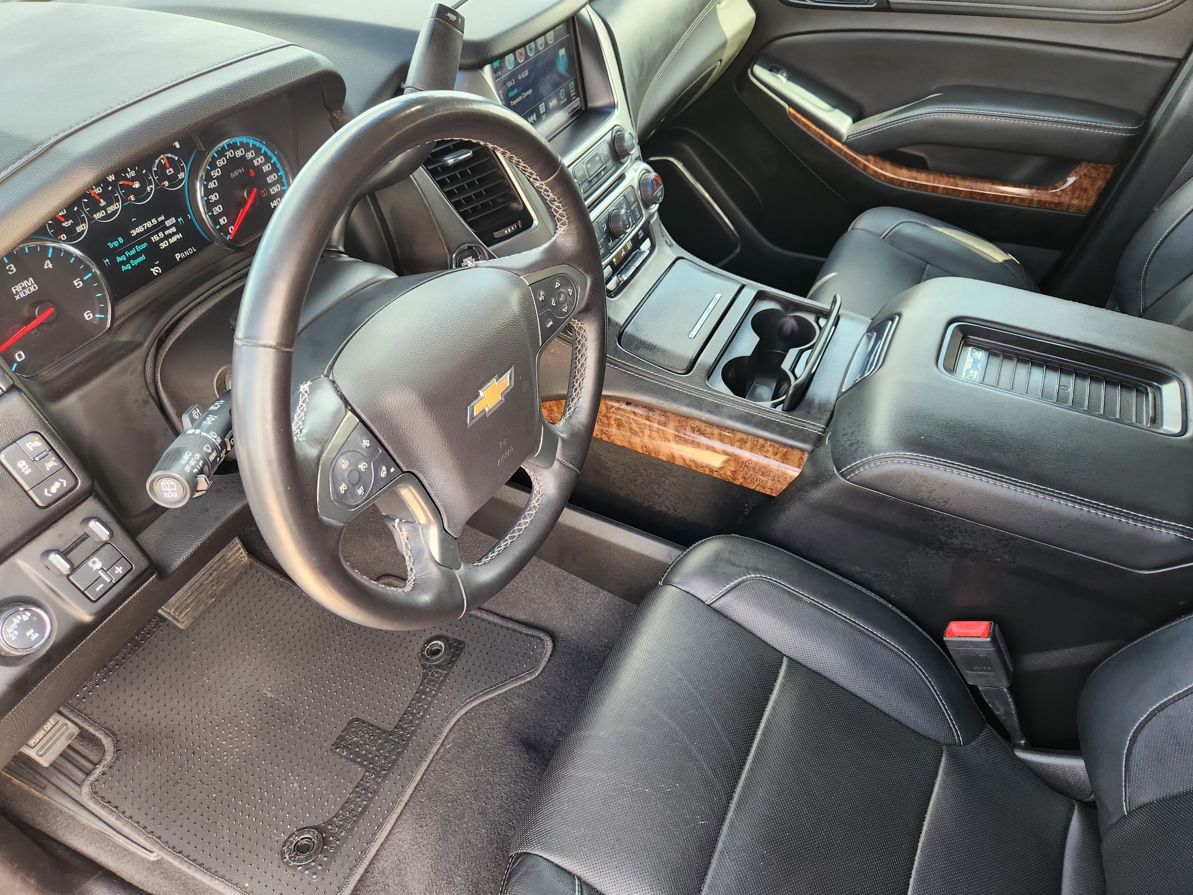 Used 2019 Chevrolet Suburban Premier AWD/4WD image 14