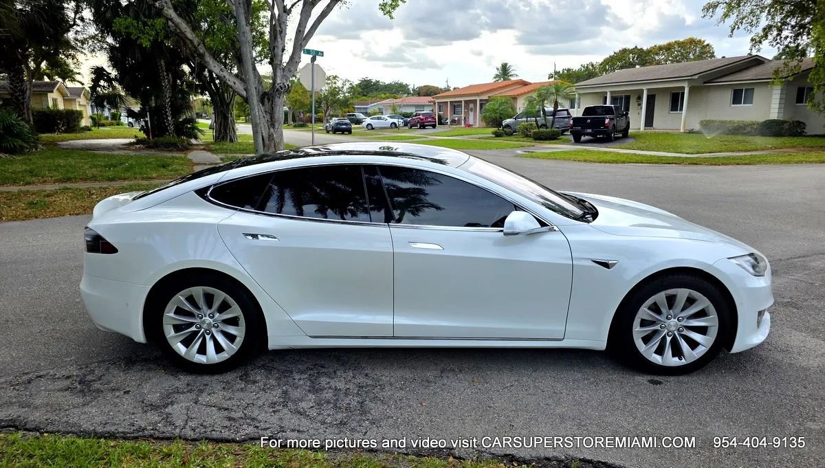 Used 2019 Tesla Model S 100D image 11