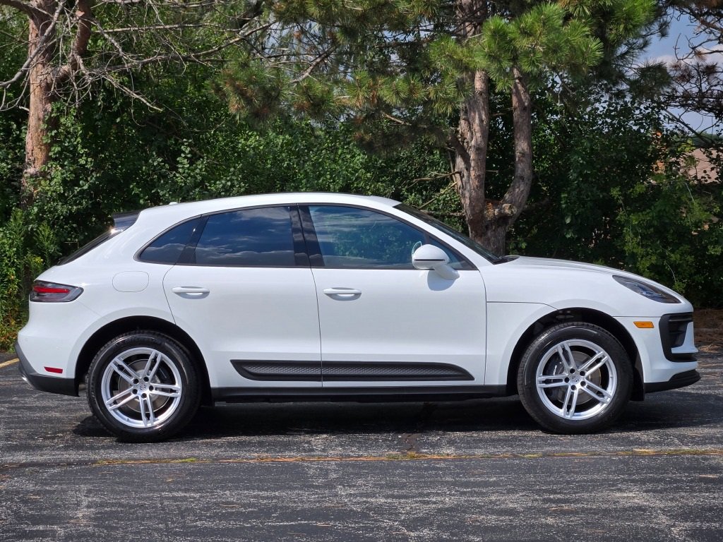 New 2026 Porsche Macan image 8