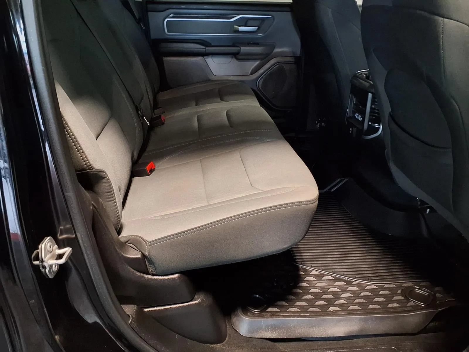 Used 2020 RAM 1500 Big Horn AWD/4WD image 9