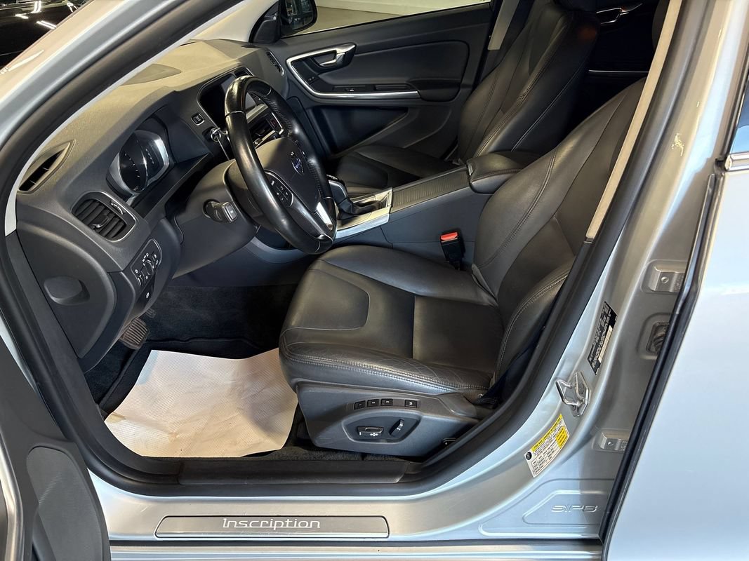 Used 2017 Volvo S60 T5 Inscription FWD image 32