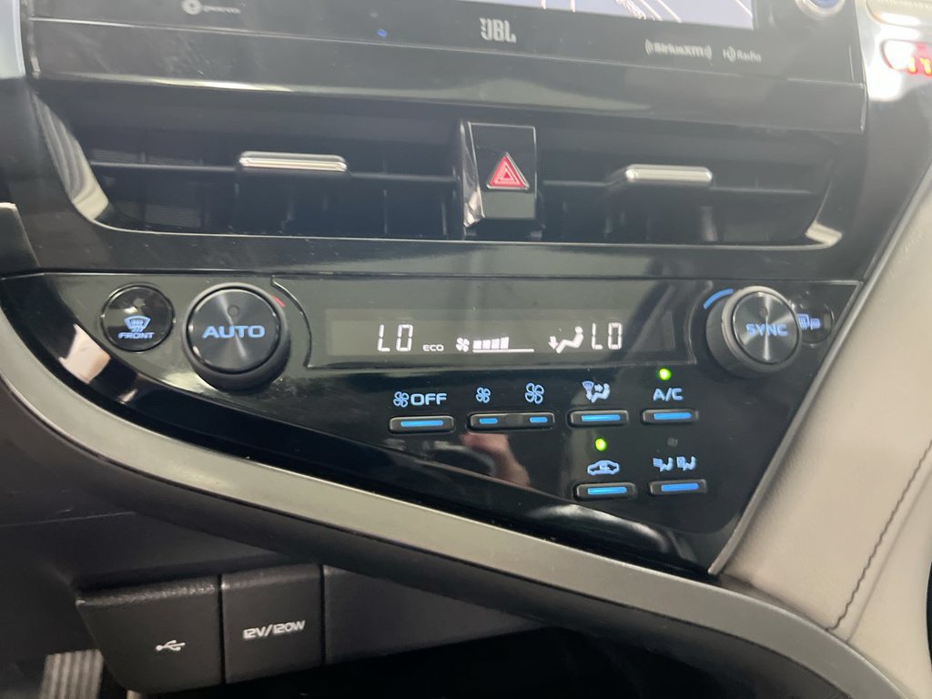 Used 2021 Toyota Camry XLE w/ Navigation Upgrade Package FWD image 17