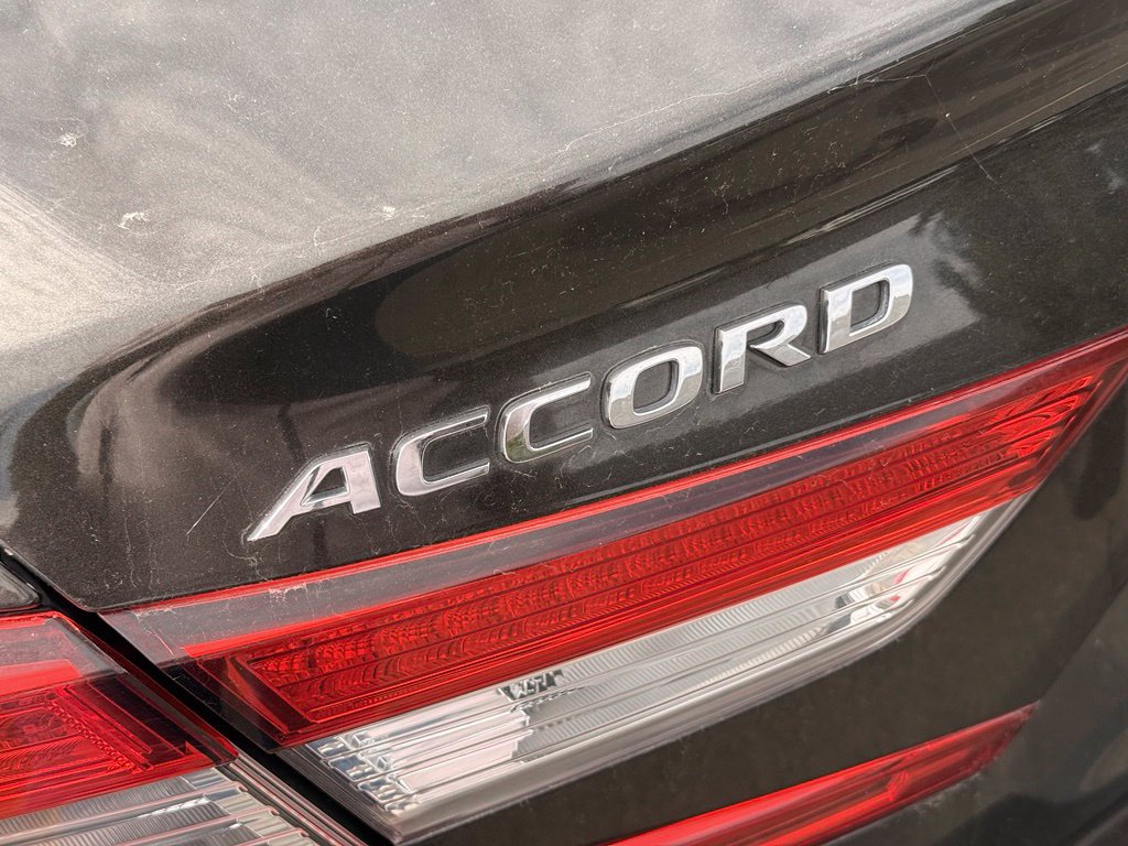 Used 2018 Honda Accord EX-L image 9