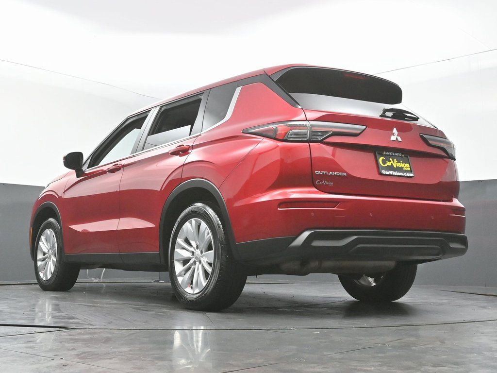 Used 2025 Mitsubishi Outlander ES image 44