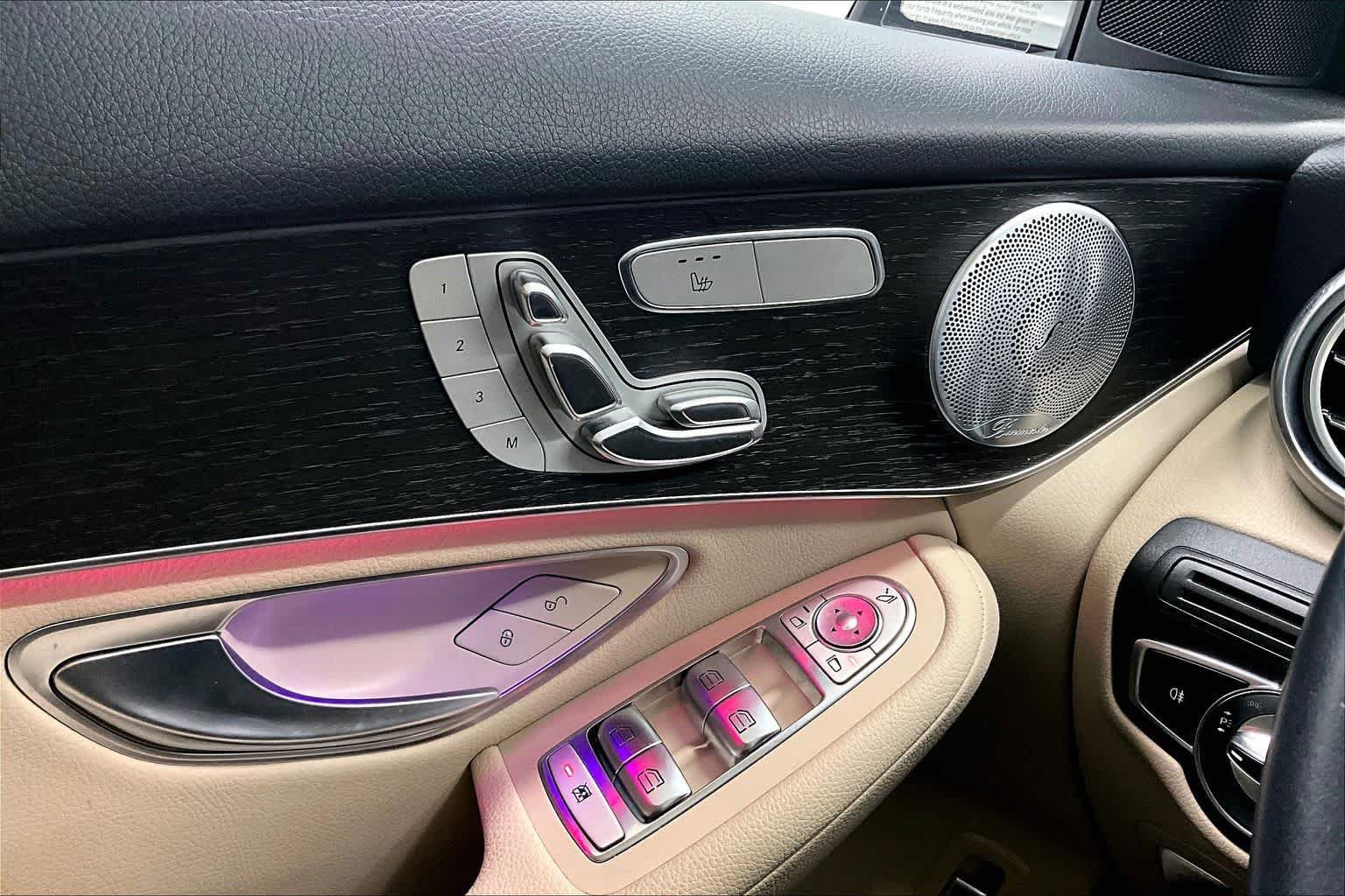 Used 2020 Mercedes-Benz GLC 300 image 33