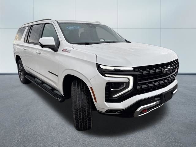 Used 2025 Chevrolet Suburban Z71 image 5