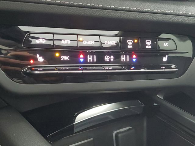 Certified 2023 Buick Envision Essence w/ Sport Touring Package image 28