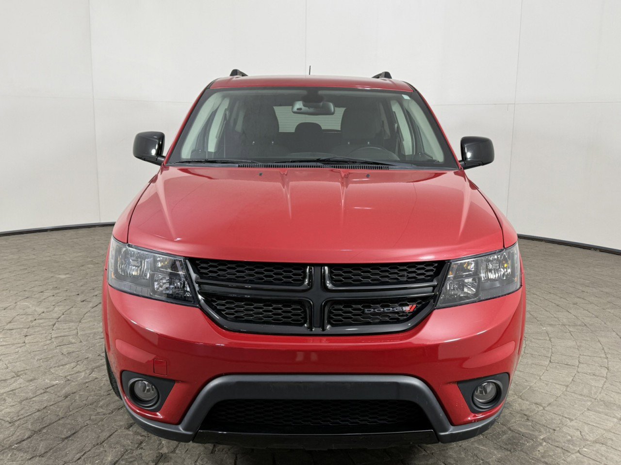 Used 2019 Dodge Journey SE w/ Connectivity Group image 2