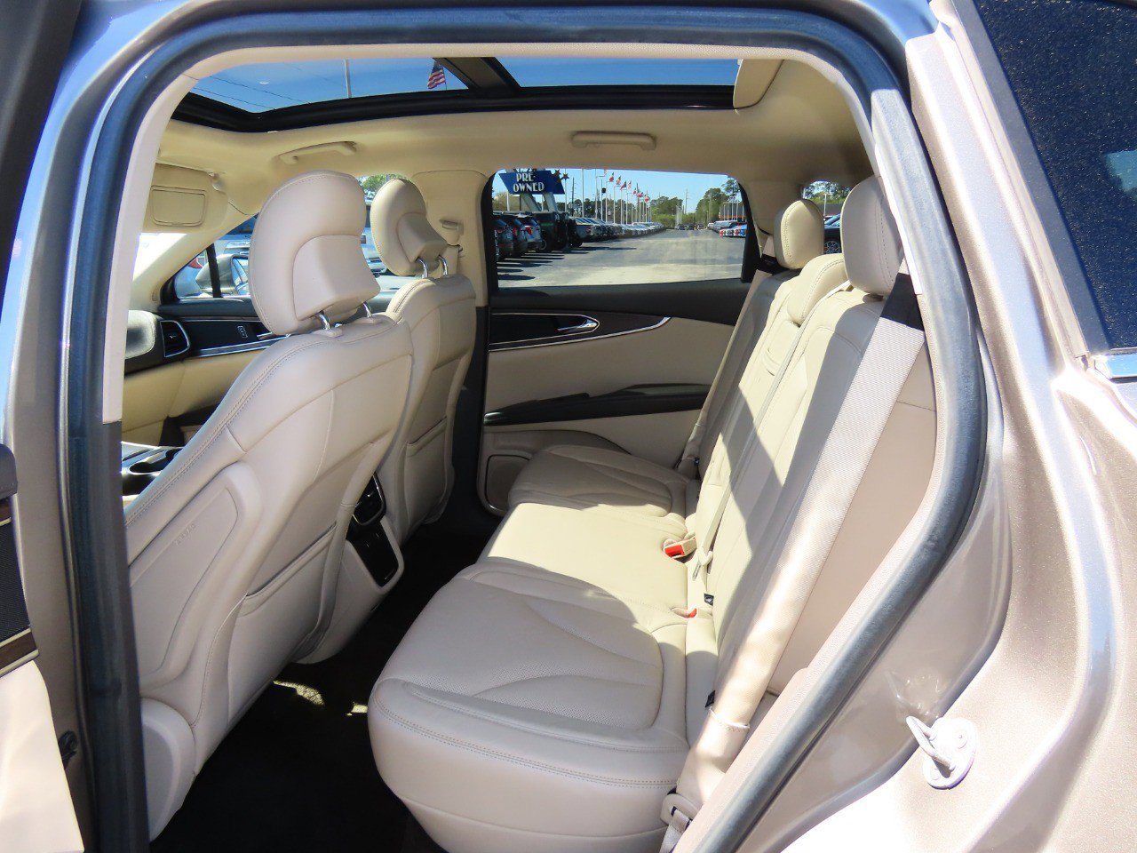 Used 2016 Lincoln MKX Reserve w/ Climate Package image 21