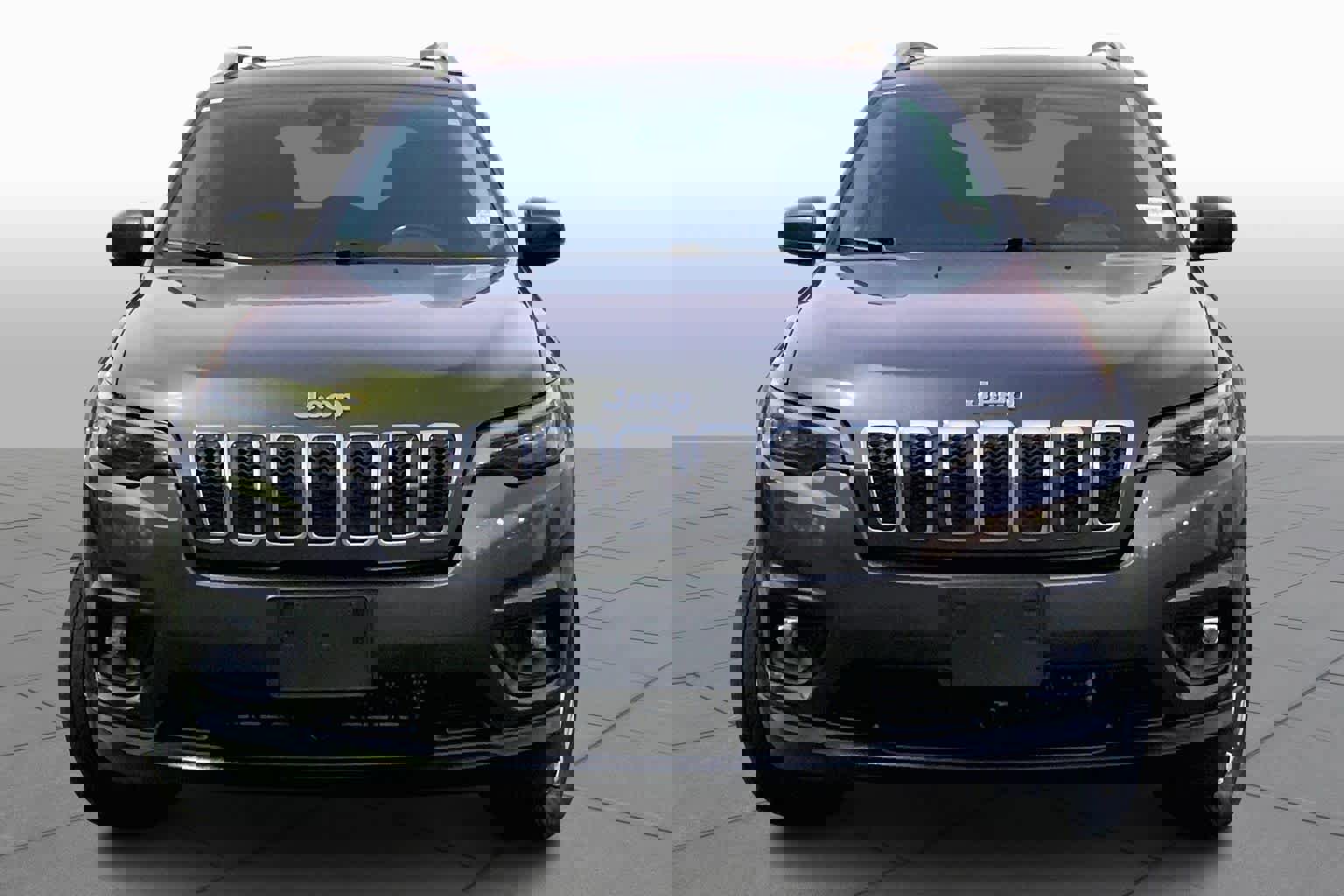 Used 2020 Jeep Cherokee Latitude Lux w/ Comfort/Convenience Group image 3