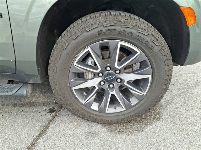 Used 2023 Chevrolet Suburban Z71 w/ Luxury Package image 12