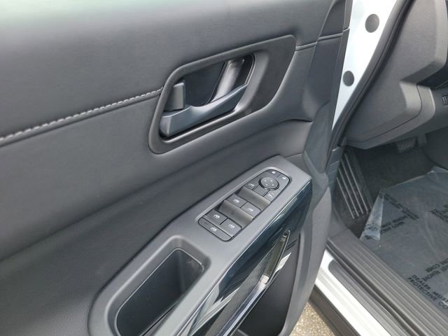 New 2026 Nissan Pathfinder SV image 6