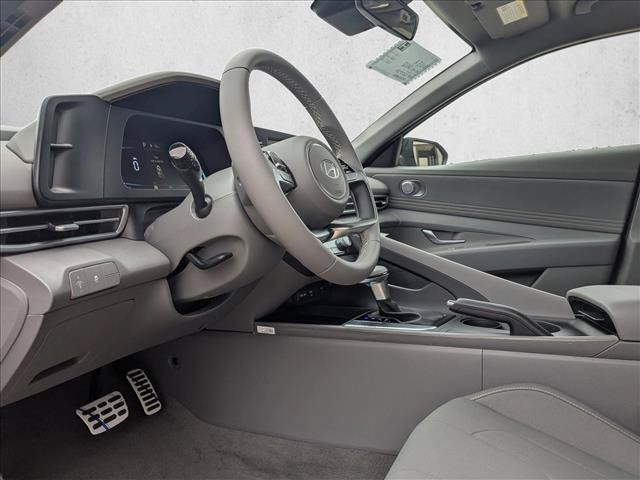 Used 2026 Hyundai Elantra Sport FWD image 3