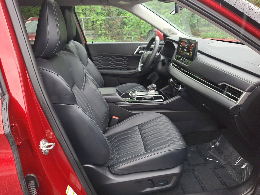 Used 2025 Mitsubishi Outlander SEL AWD/4WD image 11