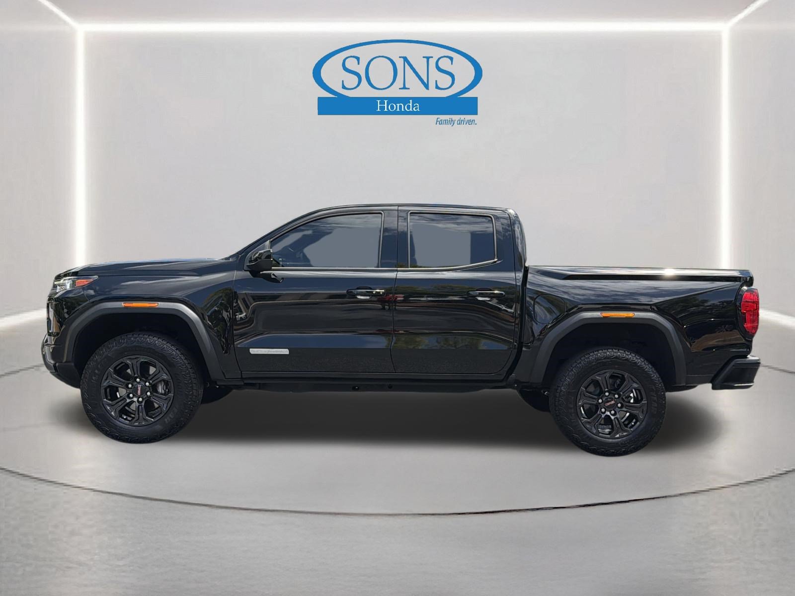 Used 2025 GMC Canyon Elevation w/ Convenience Package RWD image 21