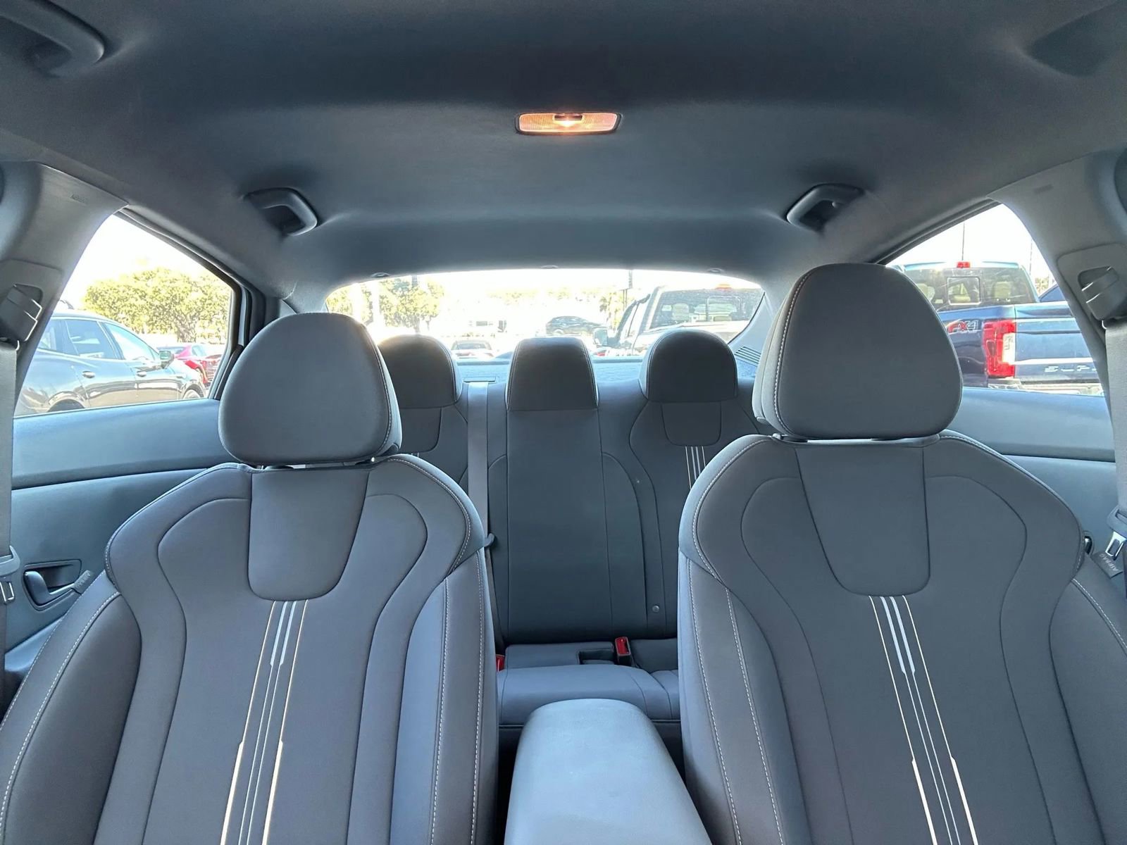 Used 2026 Hyundai Elantra Blue HEV 4D Sedan at image 15