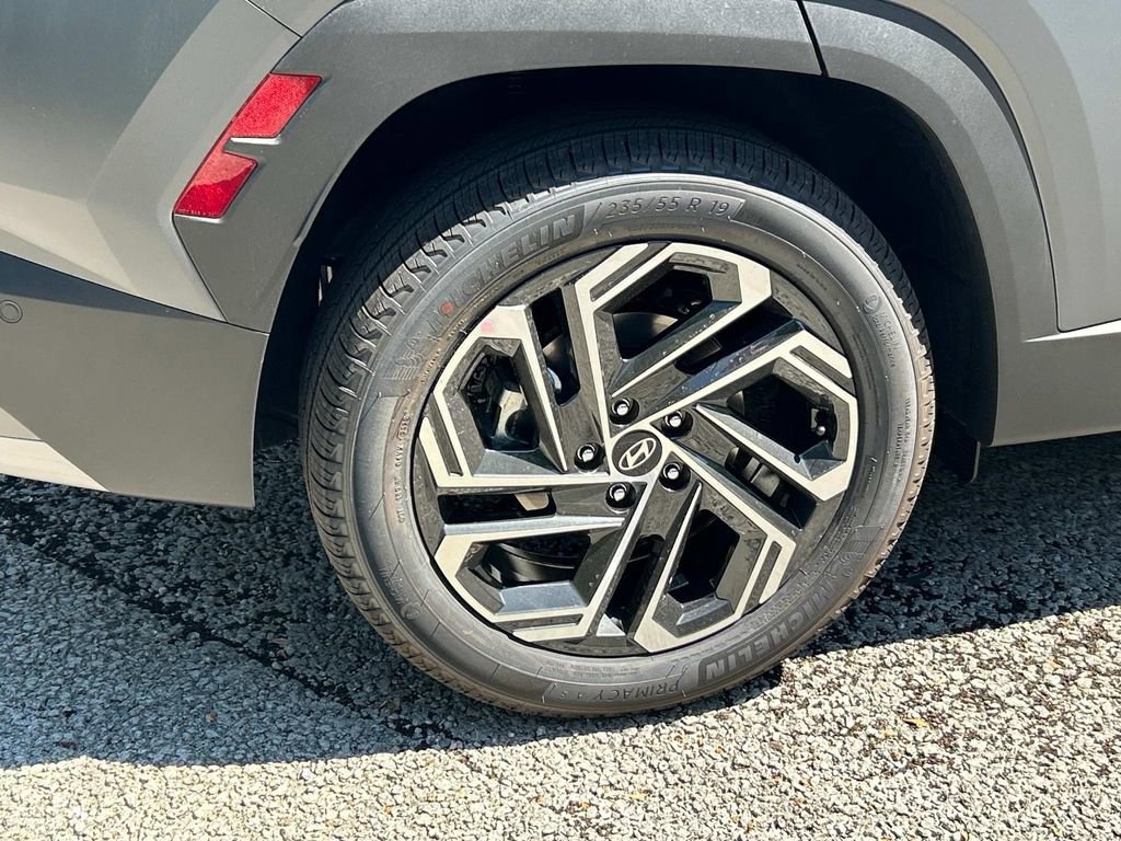 New 2025 Hyundai Tucson Limited AWD/4WD image 11