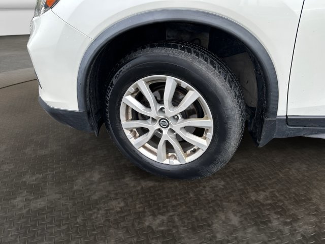Used 2020 Nissan Rogue SV AWD/4WD image 10
