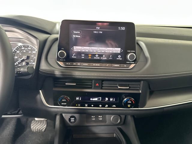 Certified 2025 Nissan Rogue SV image 21