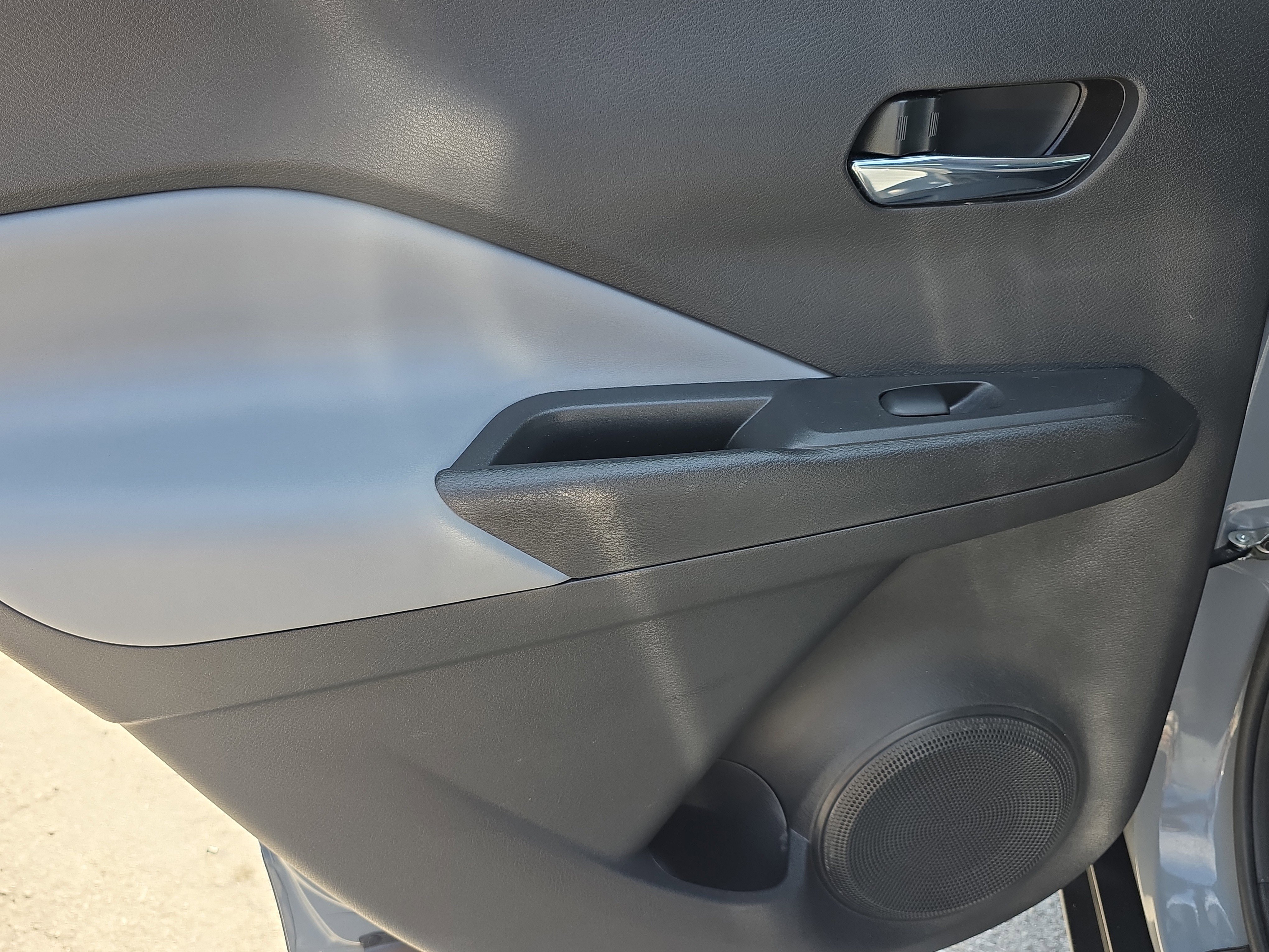 Used 2022 Nissan Kicks SR w/ Premium Package image 15