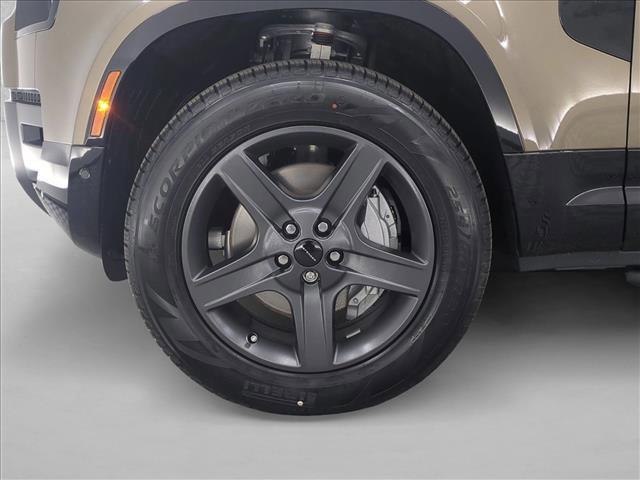 New 2026 Land Rover Defender 110 X-Dynamic SE image 10