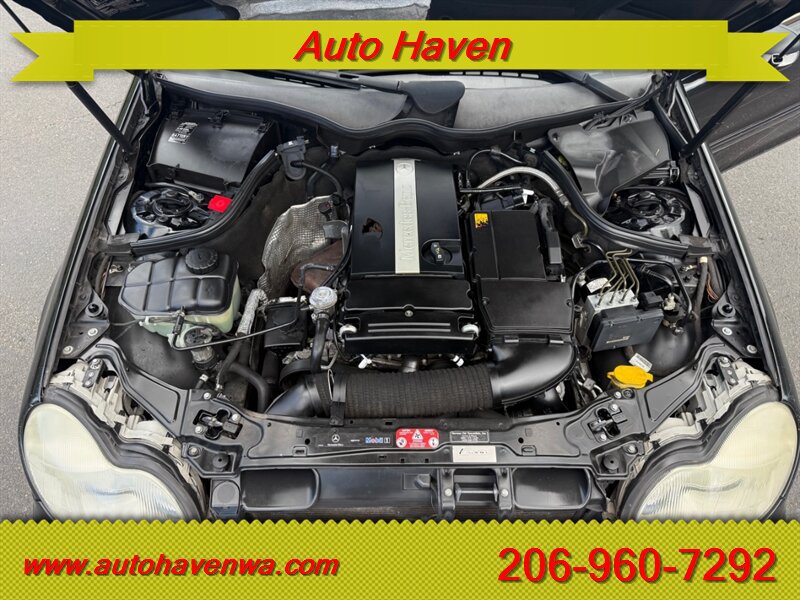 Used 2004 Mercedes-Benz C 230 Sedan image 12