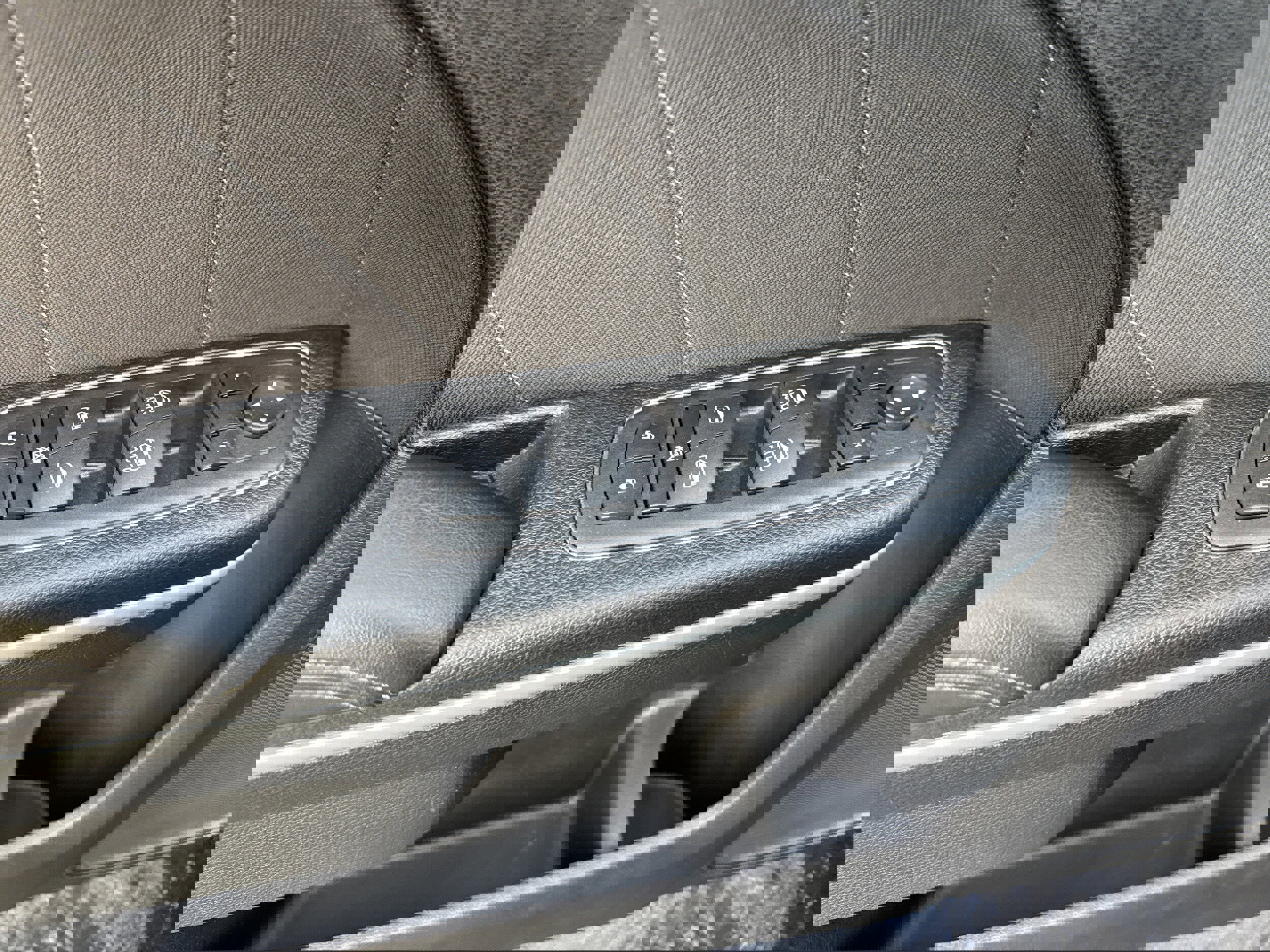 Used 2023 Dodge Charger SXT image 7