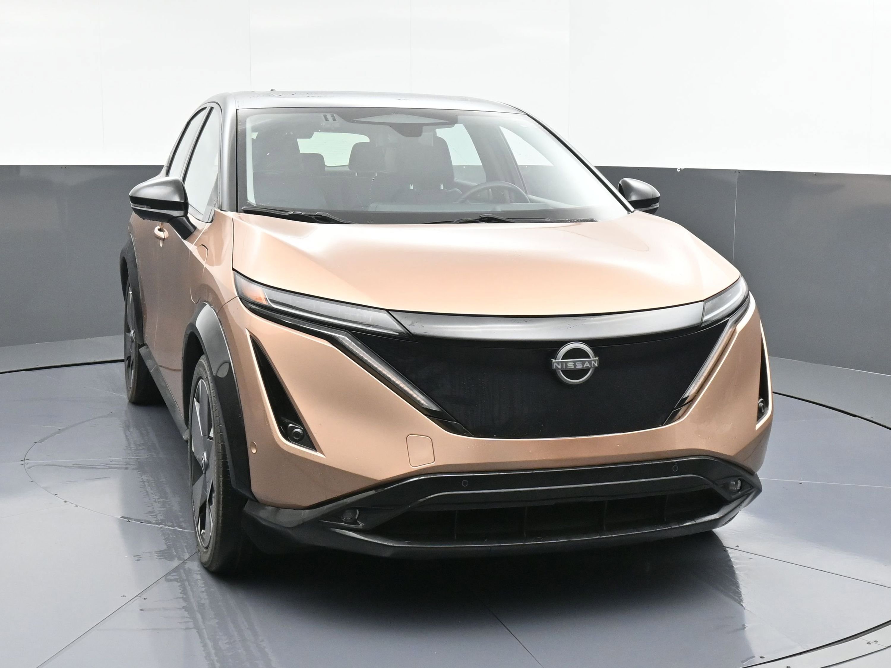 Used 2023 Nissan Ariya image 2