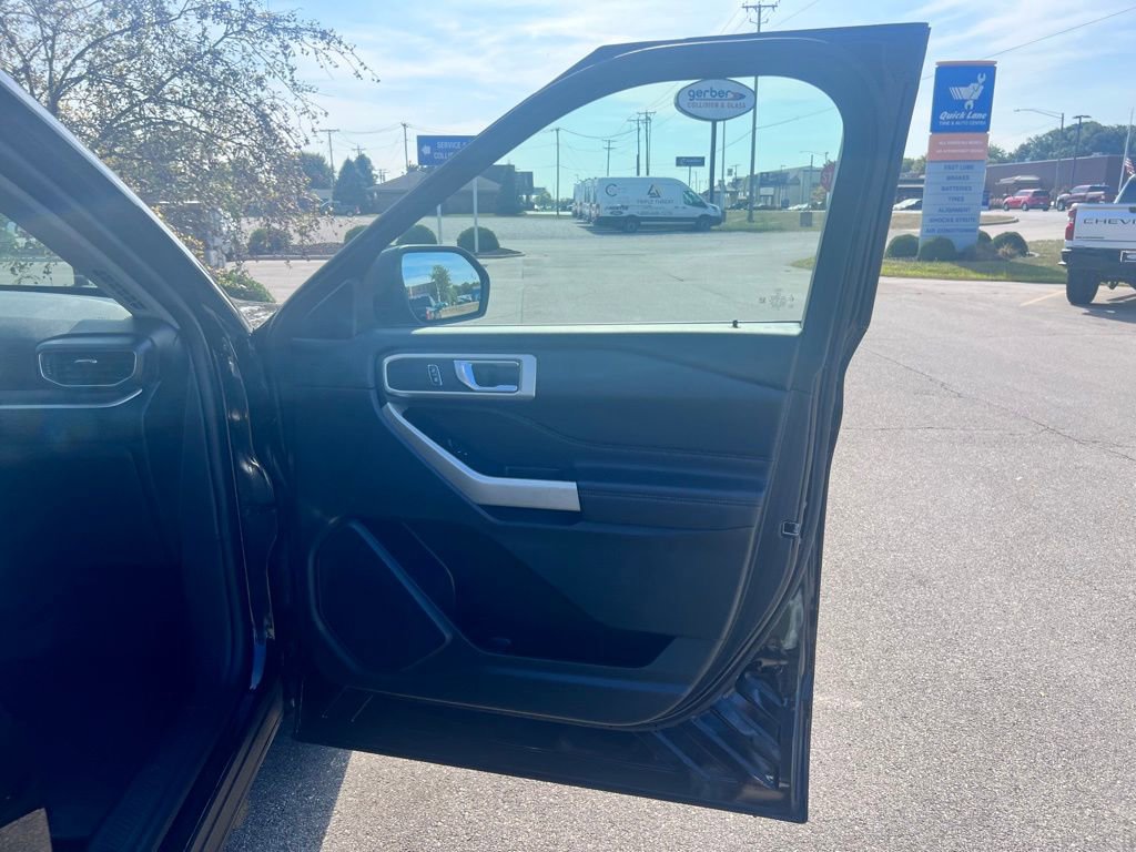 Used 2023 Ford Explorer XLT w/ Equipment Group 202A image 42