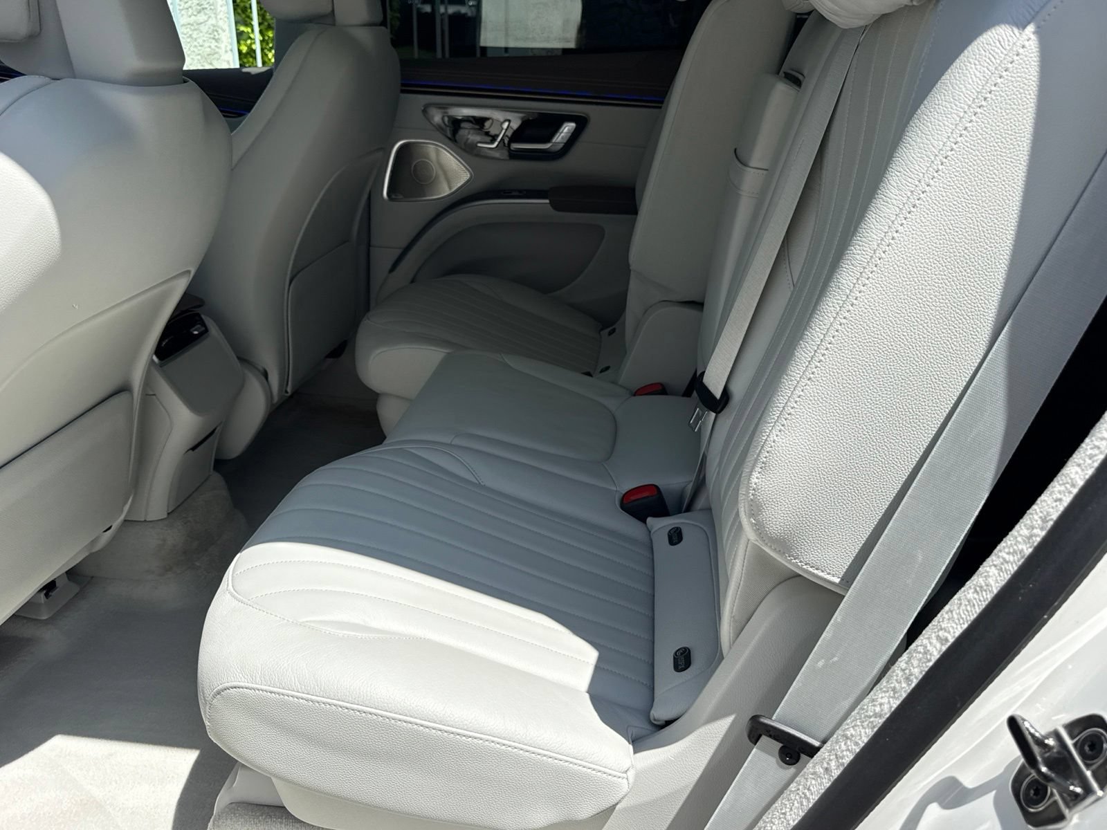 Used 2023 Mercedes-Benz EQS 580 4MATIC SUV image 41