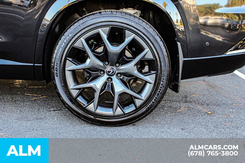 Used 2025 Lexus TX 500h AWD image 16