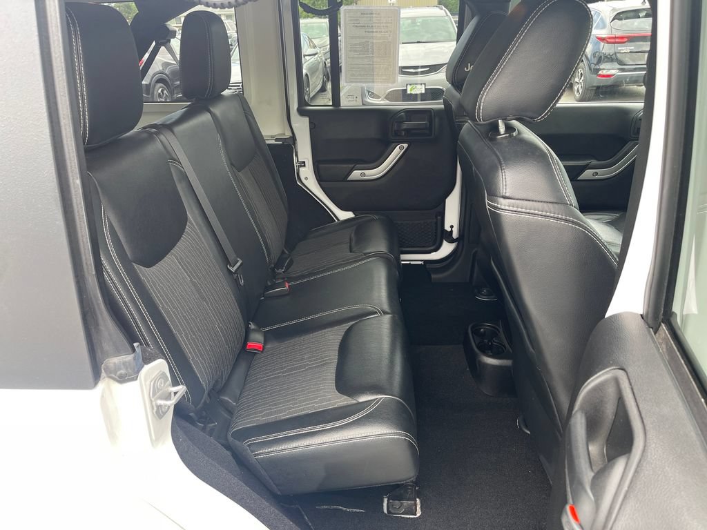Used 2015 Jeep Wrangler Unlimited Sport AWD/4WD image 31