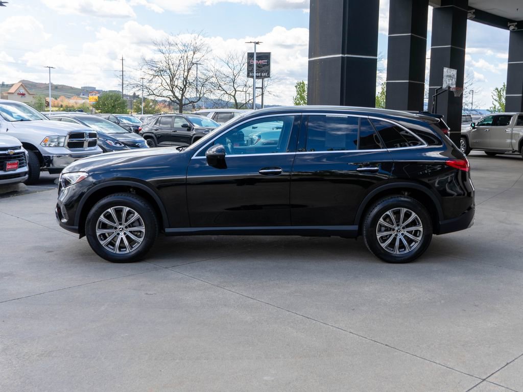 Used 2023 Mercedes-Benz GLC 300 4MATIC image 4