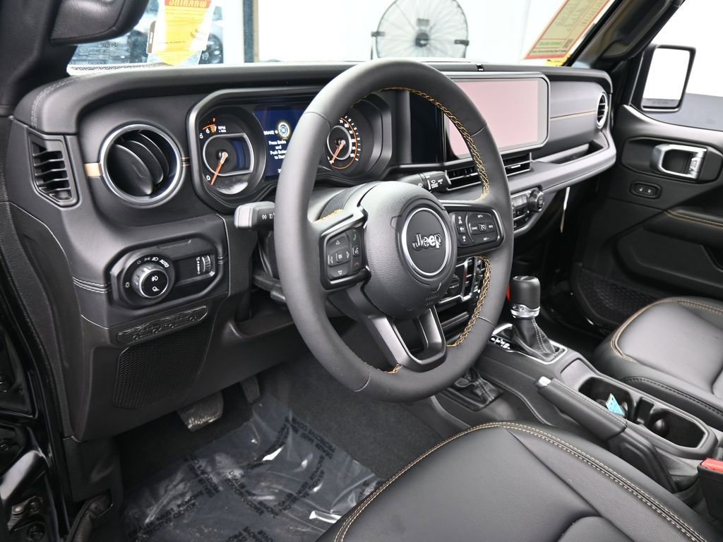 Used 2024 Jeep Gladiator Sport w/ Premium Package image 10