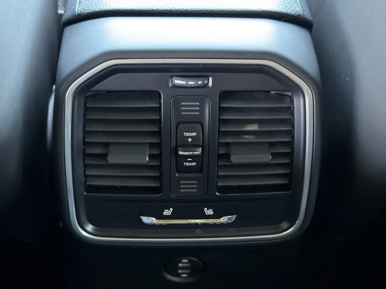 New 2026 Porsche Macan AWD/4WD image 14