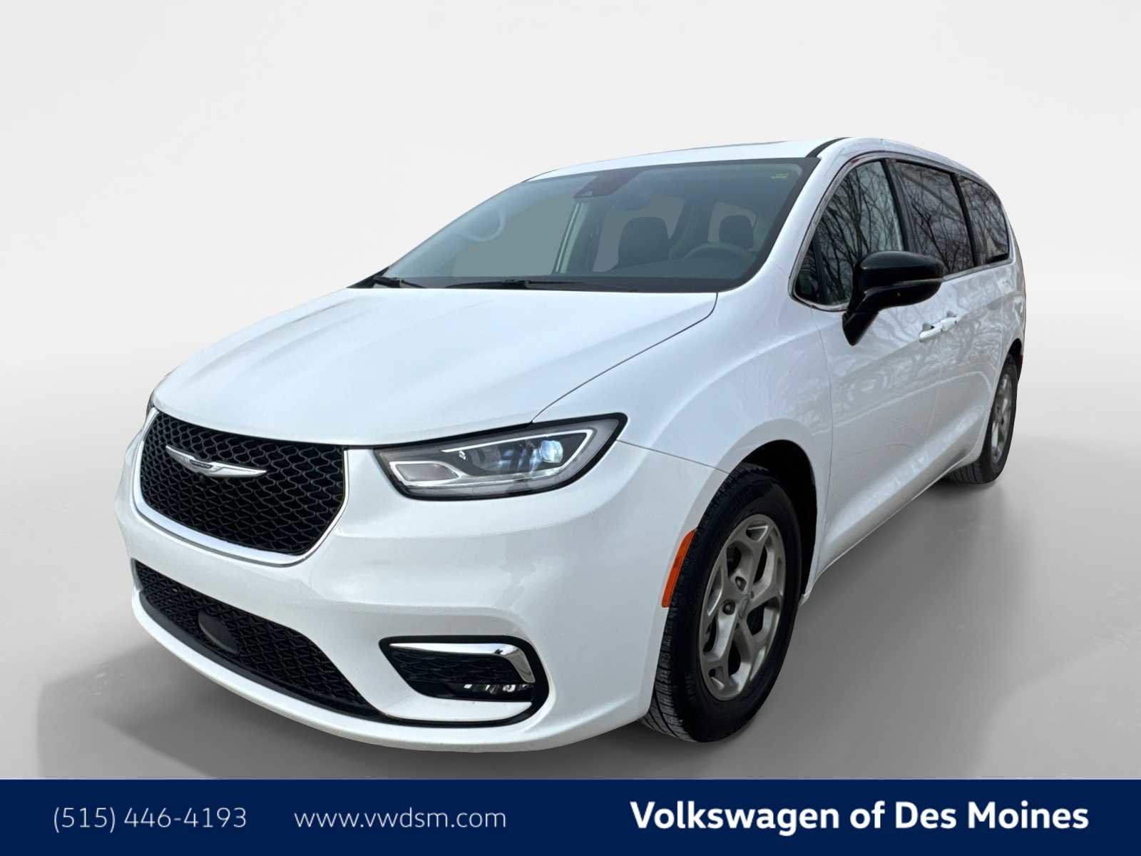 Used 2024 Chrysler Pacifica Limited