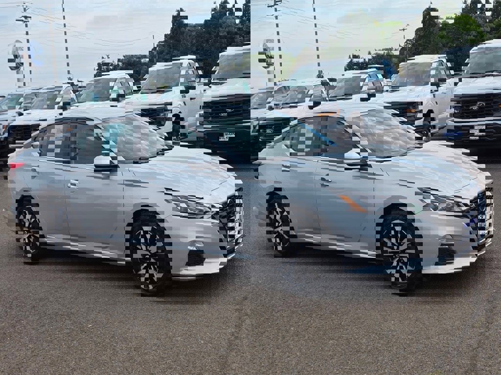 Used 2021 Nissan Altima 2.5 SV image 2