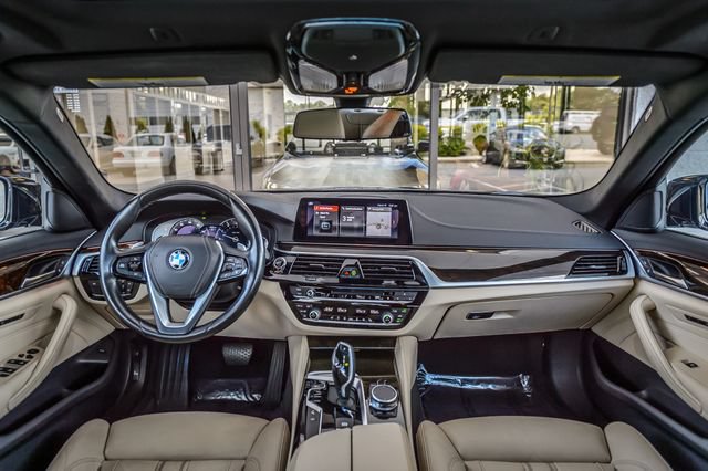 Used 2017 BMW 540i RWD image 3