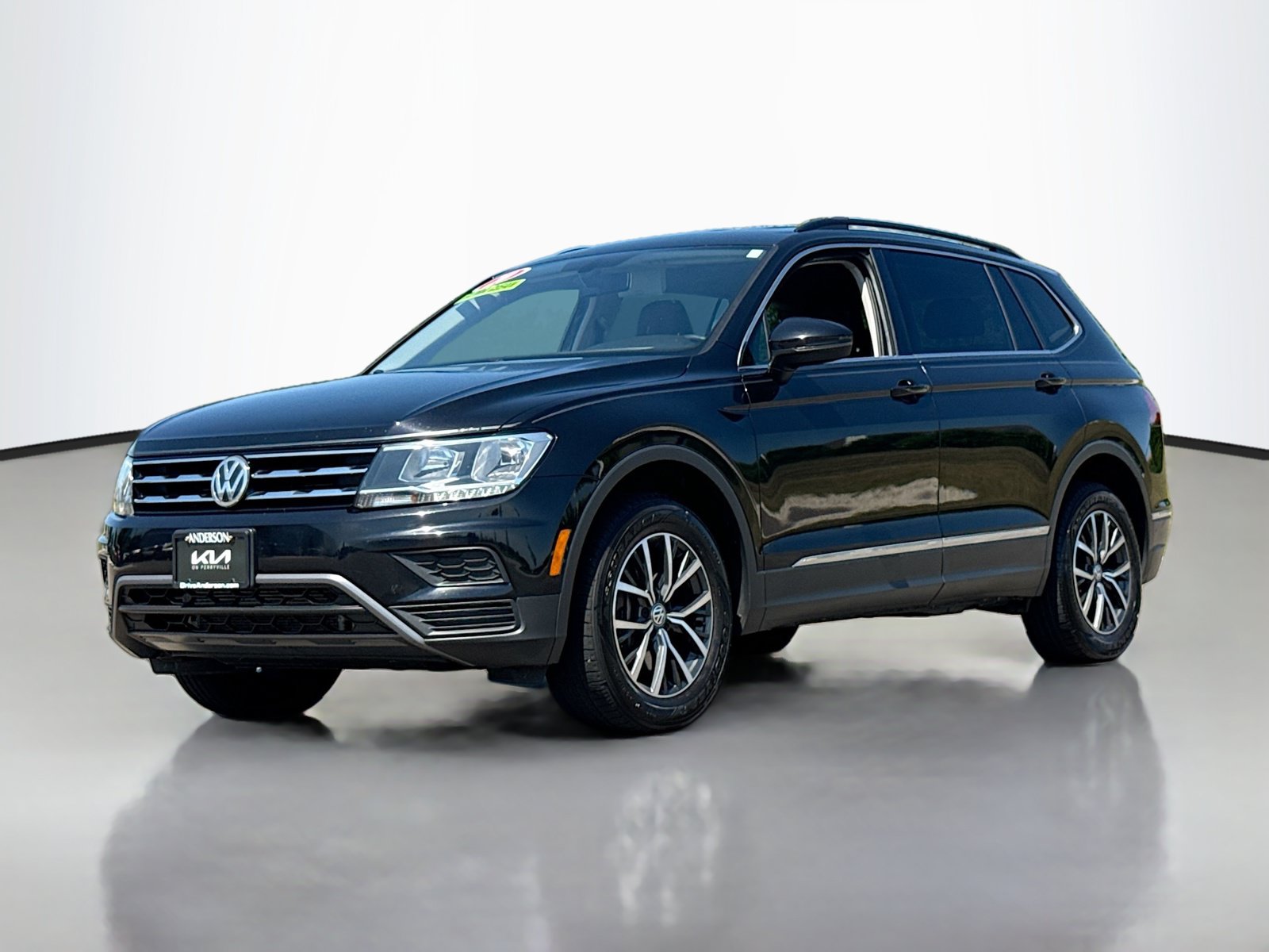 Used 2020 Volkswagen Tiguan SE AWD/4WD image 12